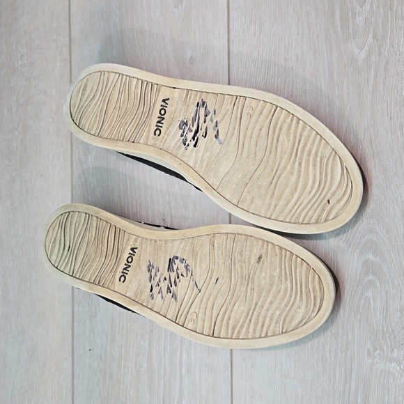 Vionic Women Leather Platform Loafer Slip on shoes sz 9 - Picture 12 of 16